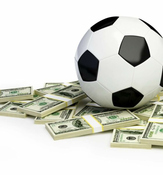 Fotboll på hög med pengar